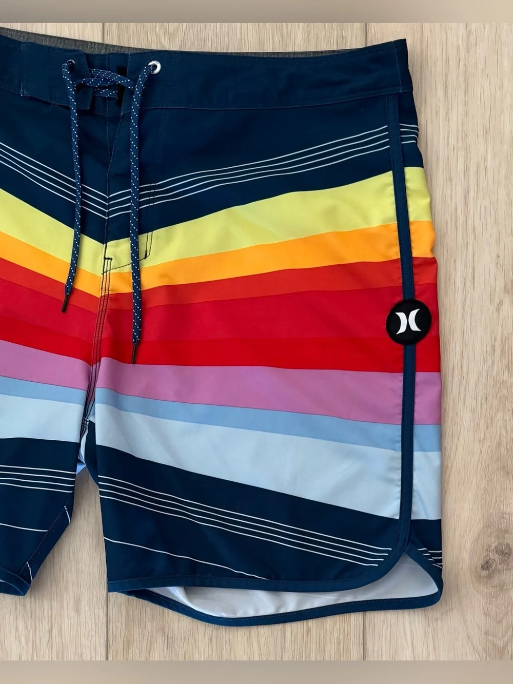 Hurley Phantom size 34 men’s Rainbow board shorts swim trunks beach surf
